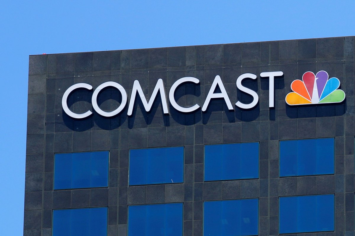HealthBuzz_Fin's tweet photo. Comcast Considers Cable Spin-Off
Comcast surprises with a Q3 beat and a 6.5% premarket jump. The big news? A hint of spinning off its cable division! #Comcast #Stocks #CableBusiness #MediaTrends https://t.co/irlQsHohjW