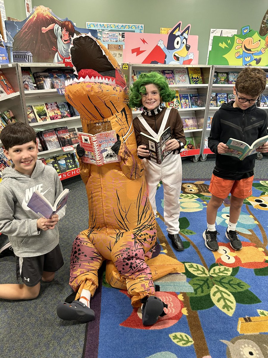 Sara Jones tweet media