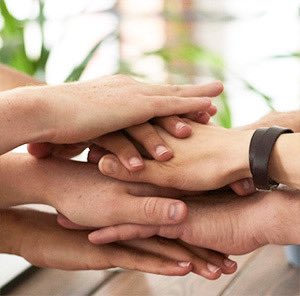 📢 La UPV lanza una campaña de apoyo a las personas afectadas por la DANA.

Se recogerán materiales de primera necesidad como agua, mantas, ropa, alimentos y material escolar. 

¡Colabora y ayúdanos a marcar la diferencia! 💙 #SolidaridadUPV

 👇🏼👇🏼
upv.es/noticias-upv/n…