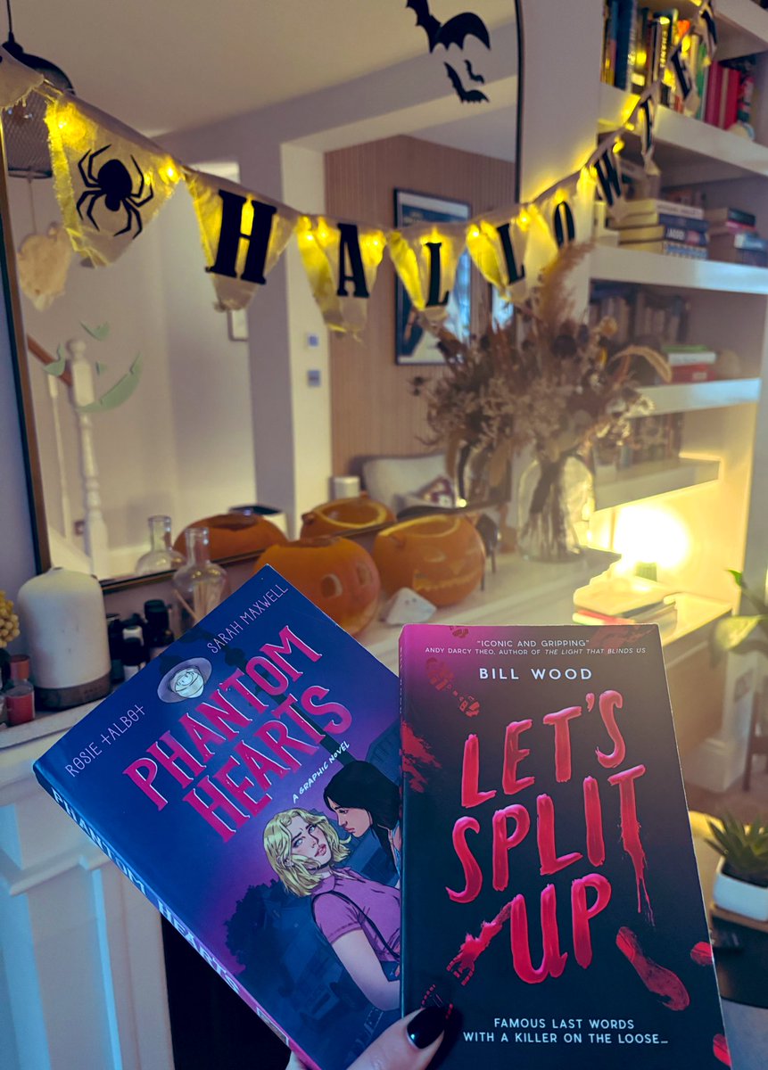 Tina Mories (@tinamories) on Twitter photo Happy #Halloween - with extra special love to two spooks I have been thrilled to work on <a href="/scholasticuk/">Scholastic UK</a> - the YA instant bestseller <a href="/BillWoodAuthor/">bill wood ๐ (updates)</a>โs Letโs Split Up and <a href="/merrowchild/">Rosie Talbot: Pre-order PHANTOM HEARTS</a> / <a href="/sarahmaxwellart/">Sarah Maxwell</a>โs iconic sapphic yearning ghostie graphic novel Phantom Hearts ๐ค๐ป๐ฉธ Happy #Halloween - with extra special love to two spooks I have been thrilled to work on <a href="/scholasticuk/">Scholastic UK</a> - the YA instant bestseller <a href="/BillWoodAuthor/">bill wood ๐ (updates)</a>โs Letโs Split Up and <a href="/merrowchild/">Rosie Talbot: Pre-order PHANTOM HEARTS</a> / <a href="/sarahmaxwellart/">Sarah Maxwell</a>โs iconic sapphic yearning ghostie graphic novel Phantom Hearts ๐ค๐ป๐ฉธ