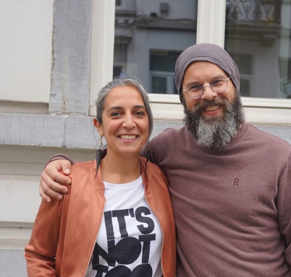 Benjamin Clarysse (@benjaminclarys1) on Twitter photo Mooi afscheids/introductie-interview. Merci @NicVanuf voor al je harde werk de voorbije jaren! Het zijn grote schoenen om te vullen, maar samen met <a href="/ny_cornejo/">Nadia Cornejo</a> ga ik er een ferme lap op geven bij de Klimaatcoalitie. Mooi afscheids/introductie-interview. Merci @NicVanuf voor al je harde werk de voorbije jaren! Het zijn grote schoenen om te vullen, maar samen met <a href="/ny_cornejo/">Nadia Cornejo</a> ga ik er een ferme lap op geven bij de Klimaatcoalitie.