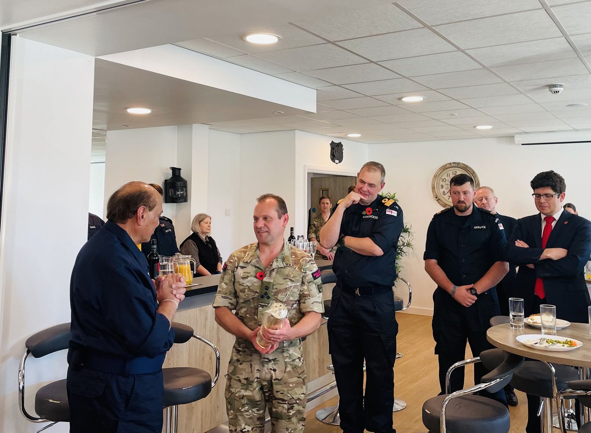 Attending the farewell reception orgnised for Brigadier Graeme Fraser MBE was a great pleasure. 

Best wishes to Brigadier Fraser for his future endeavors. It was a great pleasure meeting Commodore Kirkwood, and I look forward to working with him soon.