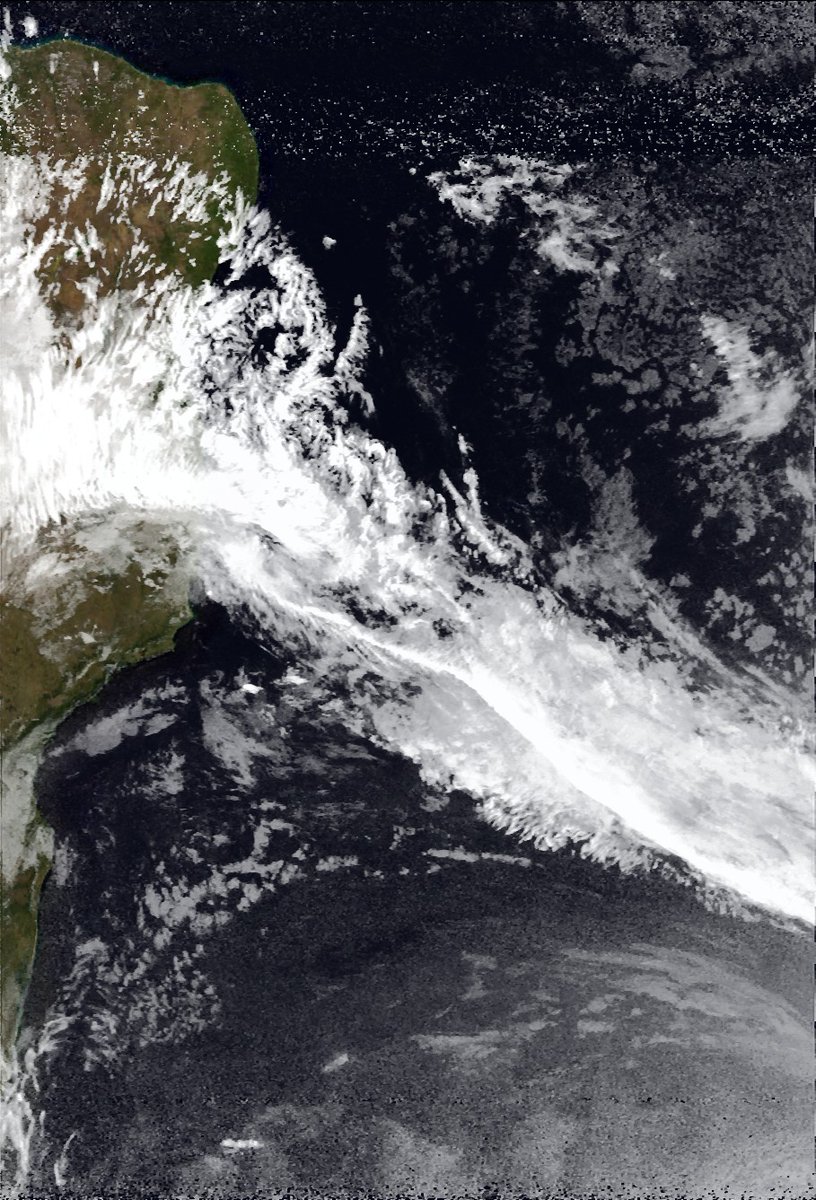 jjamancio's tweet photo. NOAA18 APT (morning passes)
#qfh #rtlsdr #satdump https://t.co/7F3g49iGeC