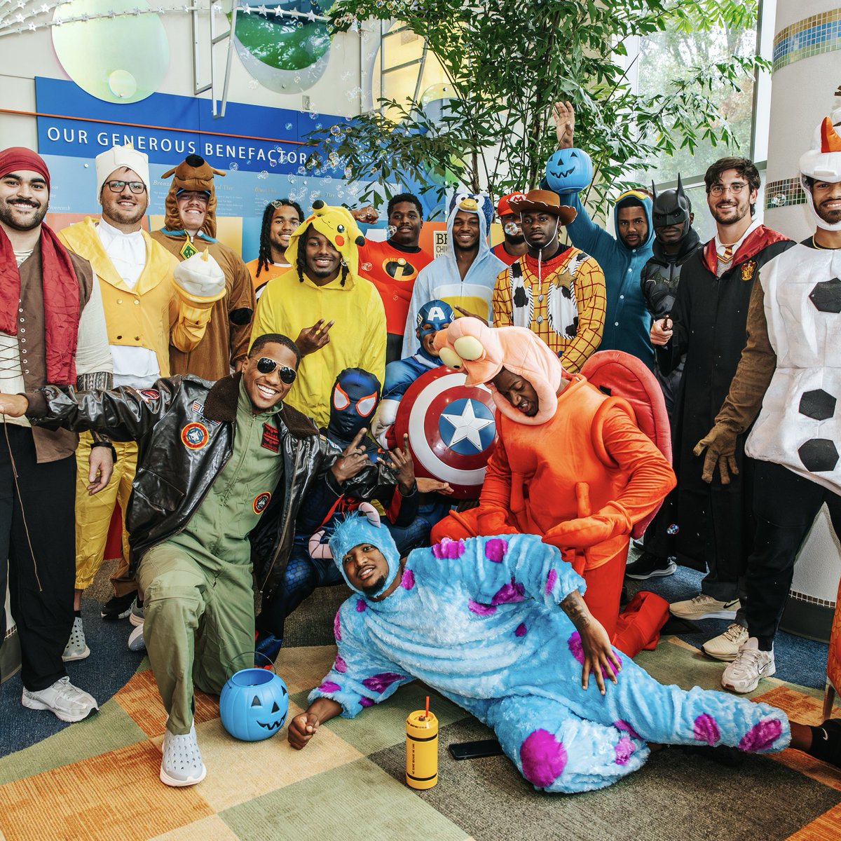 Panthers's tweet image. Happy Halloween 🎃
The rookies brought tricks, treats and smiles to @LevineChildrens patients 🧡

@AtriumHealth | #KeepPounding