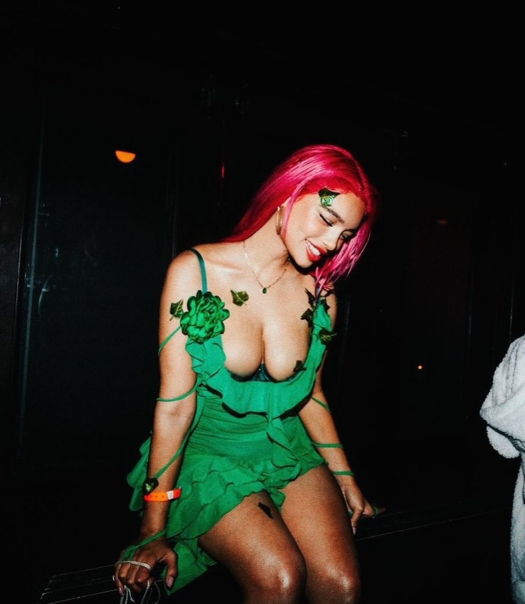 SweetChereePie's tweet image. come join me.. my garden needs tending.