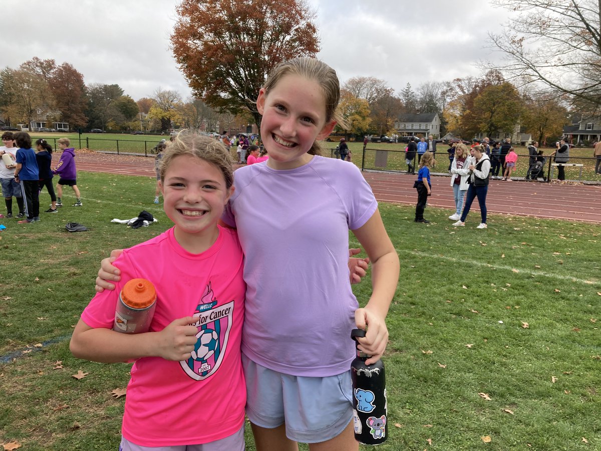 AlcottSchool's tweet photo. Yesterday 398 students participated in our 29th Turkey Trot. The students did 2,083 laps! It was a fantastic day with a record number of parent volunteers and supporters. All donations will go to the Open Table and the Concord Rec. Scholarship Fund. Thank you for your support! 👟 https://t.co/8iYbDv3Khp