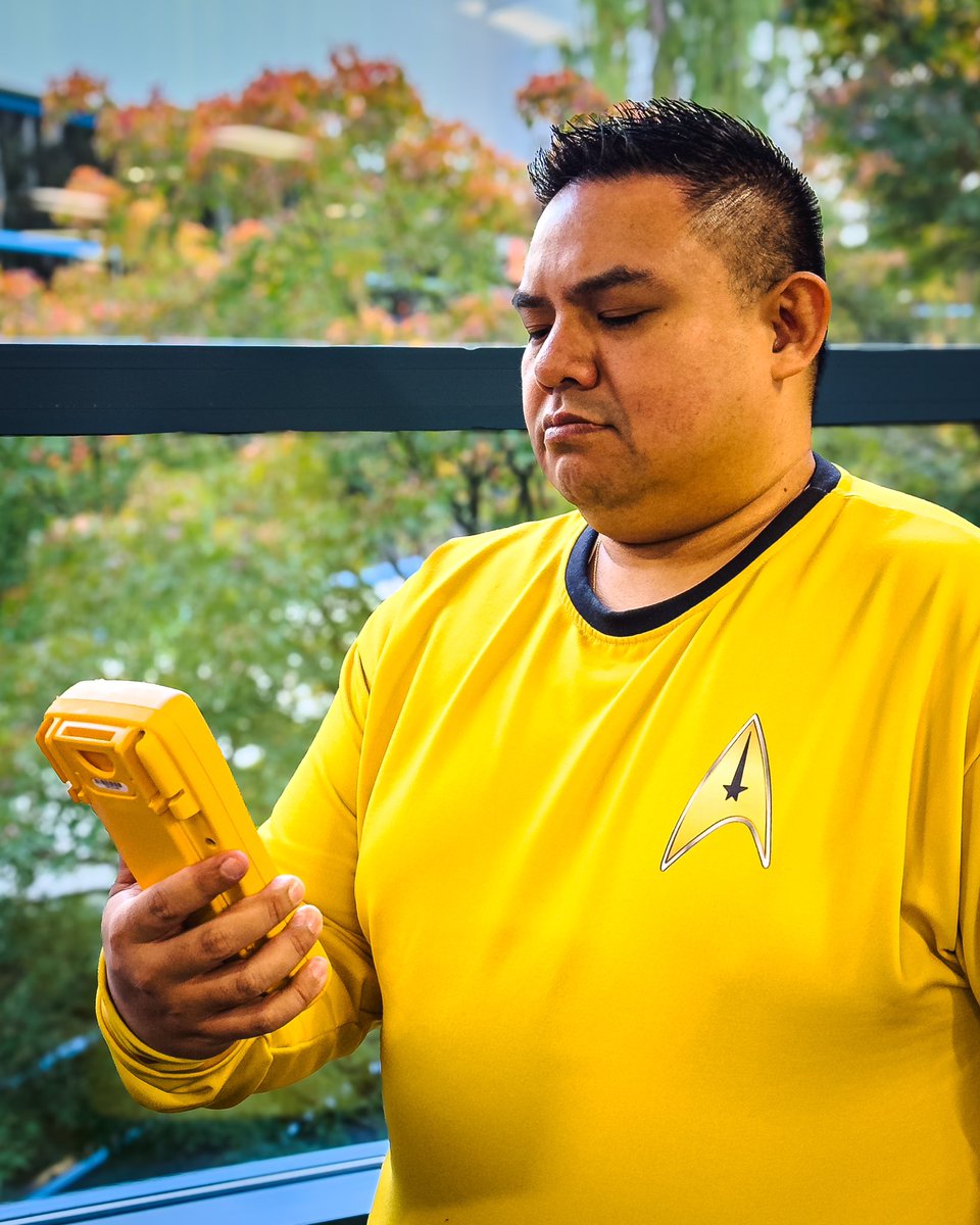 Armin H. Ausejo tweet media