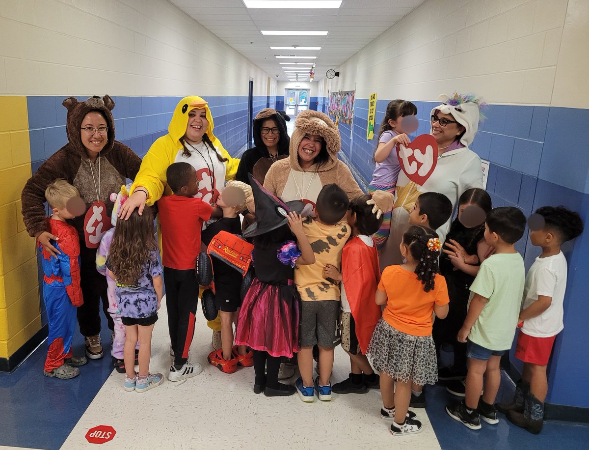 So much fun being Beanie Babies! Adults knew what we were but kids just thought we were stuffies ❤️ #halloween 🎃#kfediscoveryteam #kfeproud
