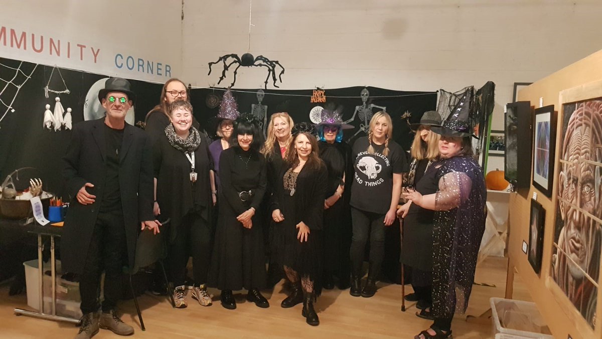 K_Cornerstone_'s tweet image. Happy Halloween from this &apos;orrible lot🎃

A big THANK YOU to all who came to our Halloween Fun Day at ARTworks yesterday🙏

The Museum and Gallery&apos;s coven of witches were joined by #KetteringLibrary and volunteers from @FKagam. We saw almost 200 little monsters through the doors.