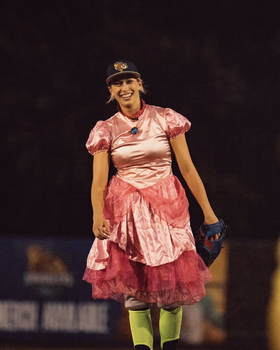 Dressing up isn’t just for the kids

Happy Halloween 🎃 

#GoNuts // #JackedBaseball