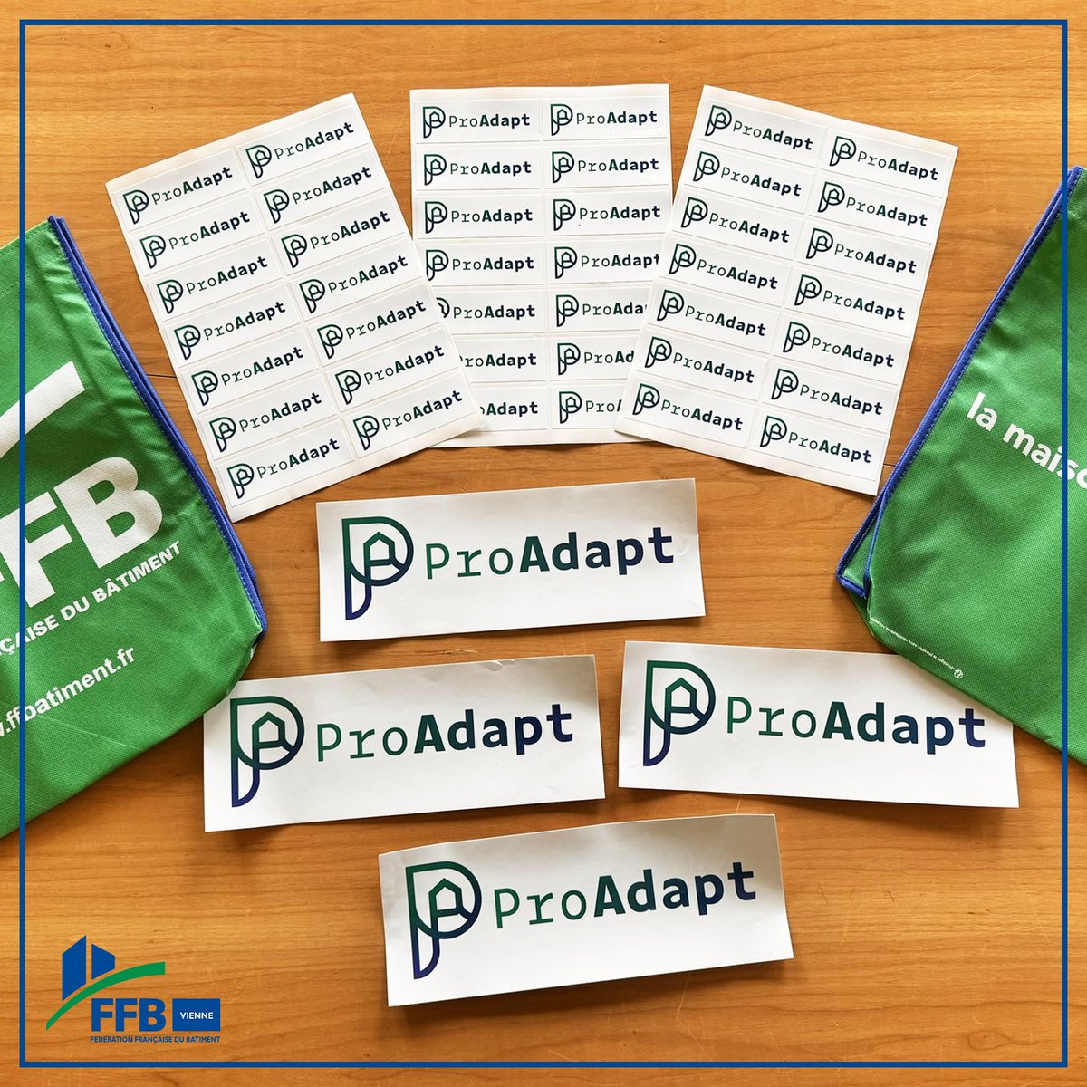 Ils sont enfin disponibles : les autocollants #ProAdapt sont arrivés à la #FFB86 !
Affichez votre #expertise en plaçant cet autocollant sur votre véhicule ou votre vitrine et montrez à vos clients que vous êtes un  #professionnel reconnu de l’adaptation des logements.

#FFB #btp