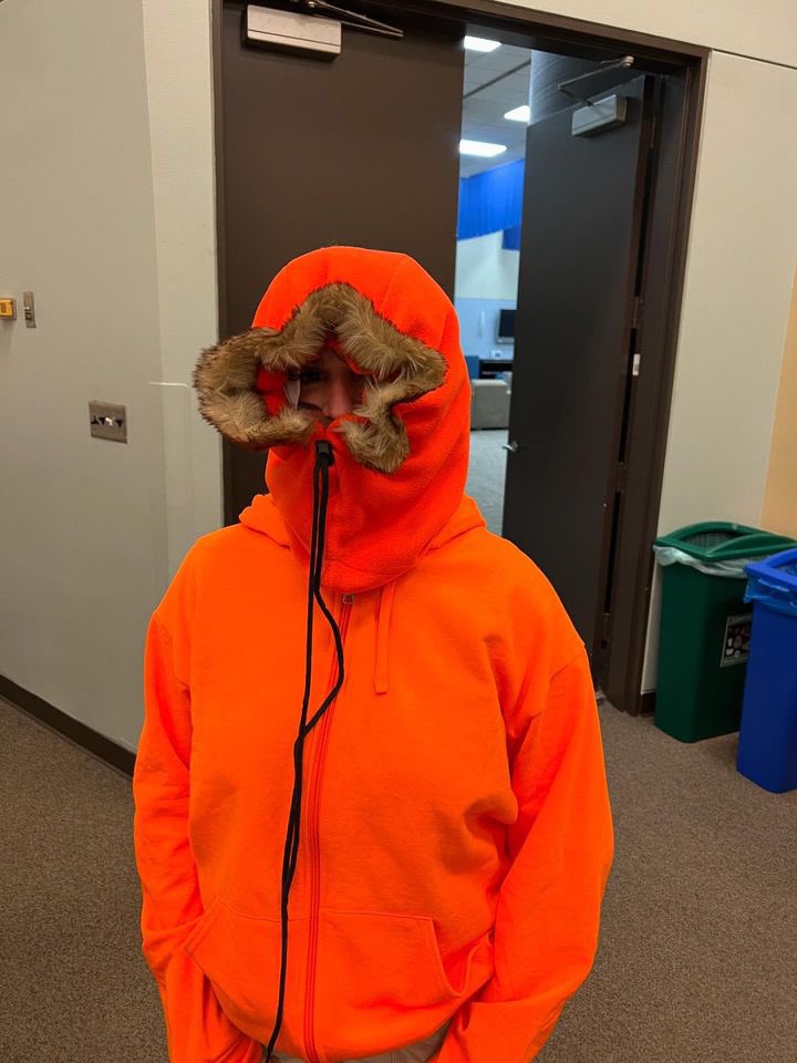 DetectiveMal's tweet photo. Bappy Balloween https://t.co/LEWP4gwAxP