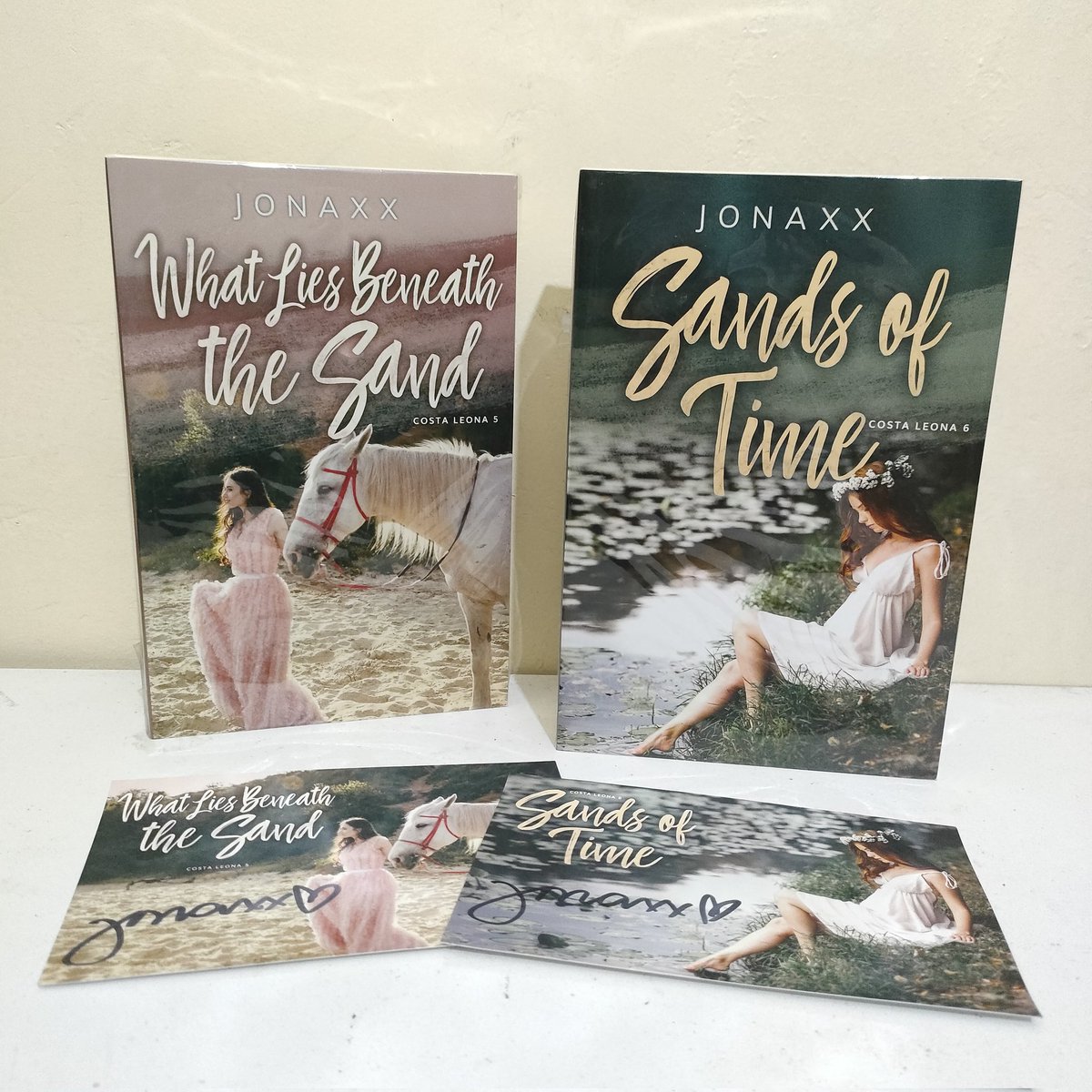 [2/2]

 SANDS OF TIME GIVEAWAY!

Rules:
▪️ Like and RT
▪️ Tag your moot/s

Until November 3, 12 NN.

Following me is optional. Thank you and Good luck, everyone!

Photo credit to @/archidalvar.