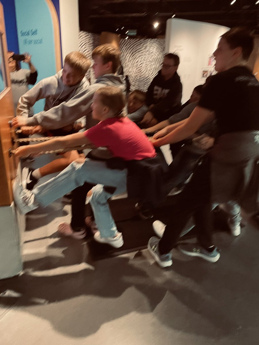 6th &amp; 7th graders at the Luminarium