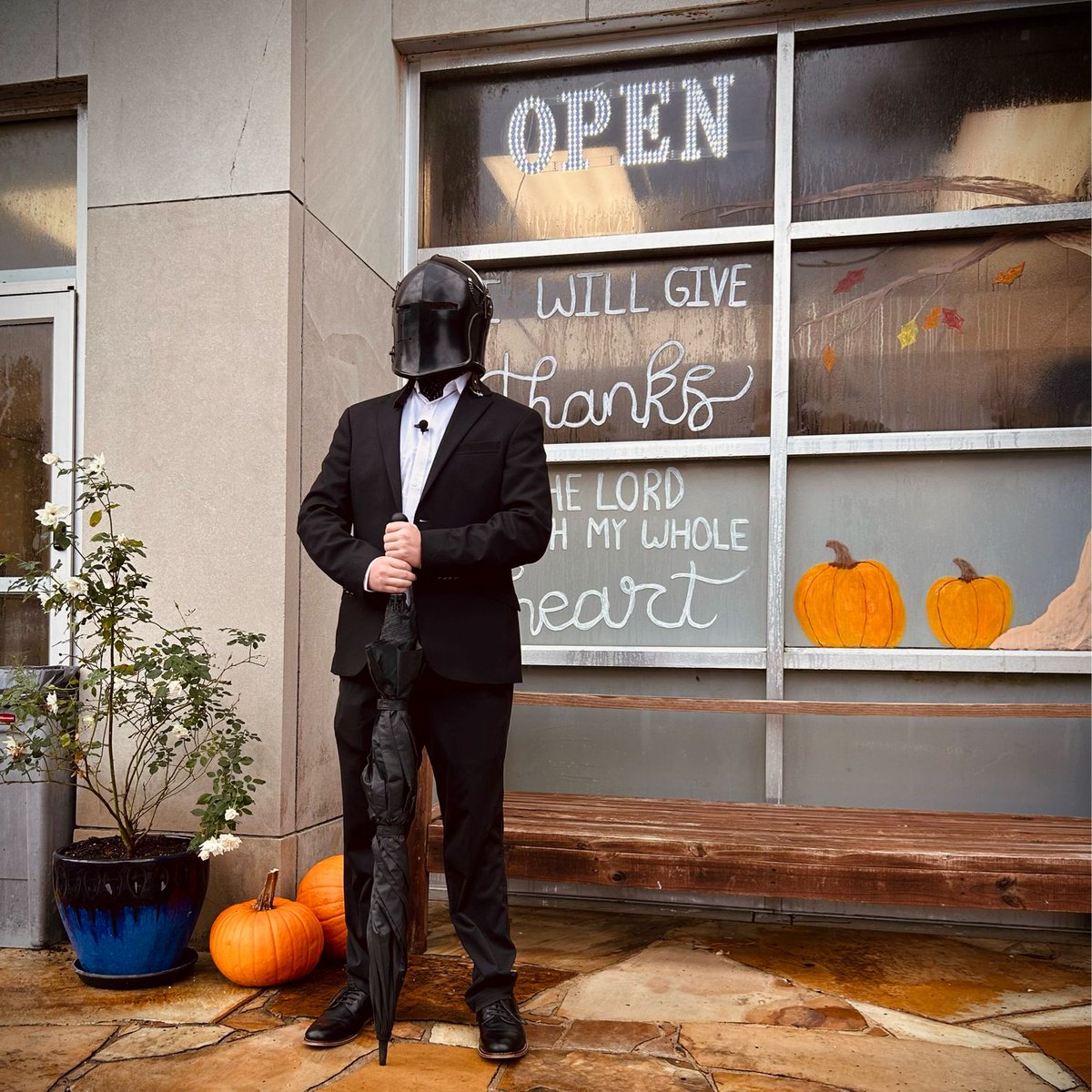 Library_LC's tweet image. Sir Books-A-Lot…Guardian of the Library, Protector of the Books! ⚔️📚⚔️