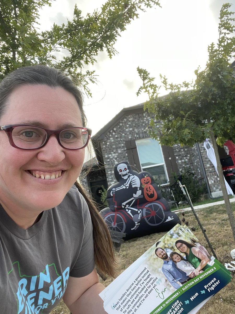 ErinForYall's tweet photo. Last night blockwalking in Uhland, I saw lots of spookiness, but nothing is scarier than four more years of Donald Trump and six more years of Ted Cruz.

Vote! Early voting continues today and tomorrow from 7am to 7pm! https://t.co/4hdWnebHoZ