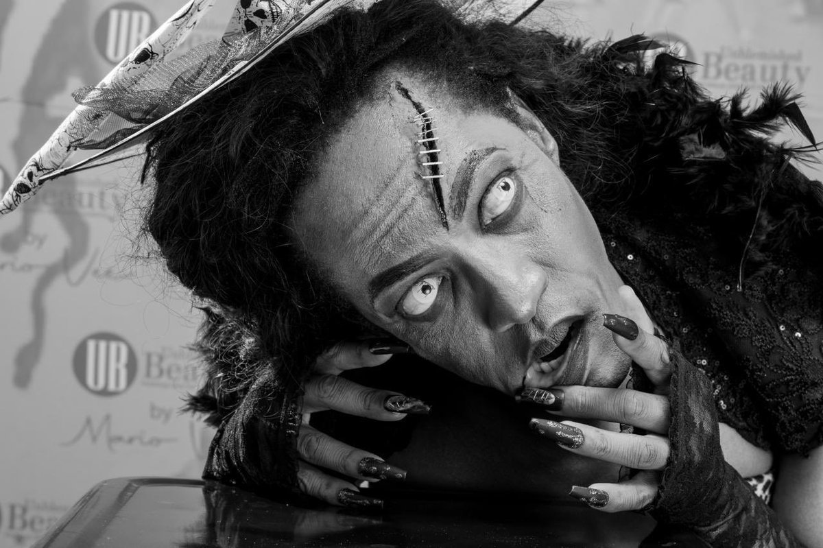 tholo_motaung's tweet photo. π»π I worked with Unblemished Beauty Academy they transformed me into their Halloween muse with a hauntingly creative look! Happy Halloween!π
#UnblemishedBeauty #HalloweenMakeup #BeautyAcademy #Transformation #mariovee #specialeffectsmakeup #r104million #MommyClubSS #Deleted https://t.co/fe2CHJN068