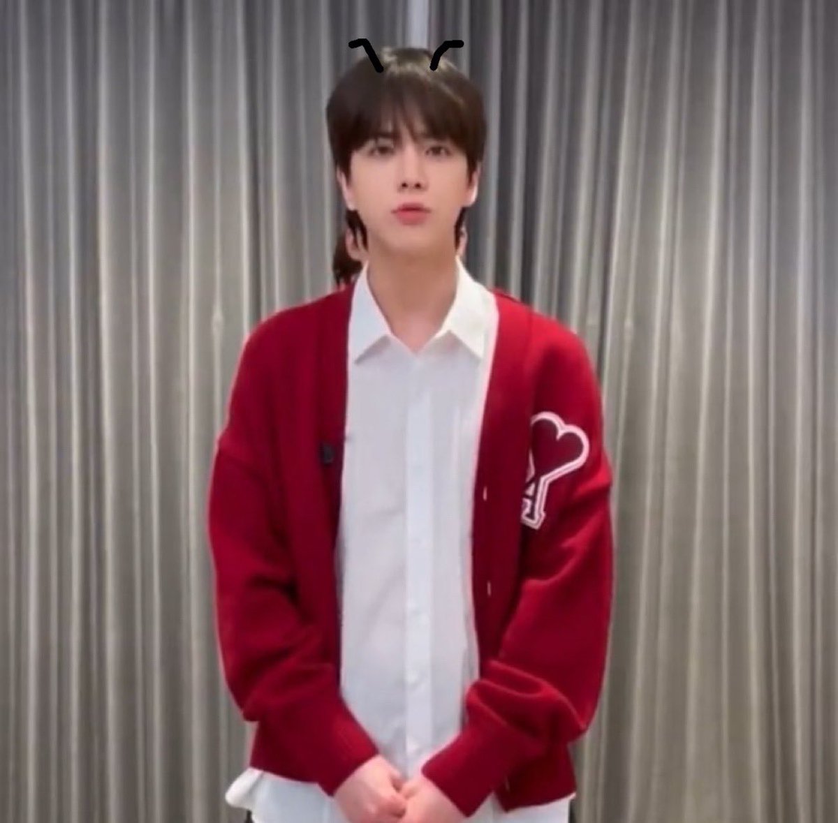 안녕하세요 후보3번김개미입니다
저를뽑아주신다면   
첫째, 반에햄버거조각을돌리겟습니다
둘째, 매일매일깨끗한교실을만들겟습니다
저를꼭뽑아주세요