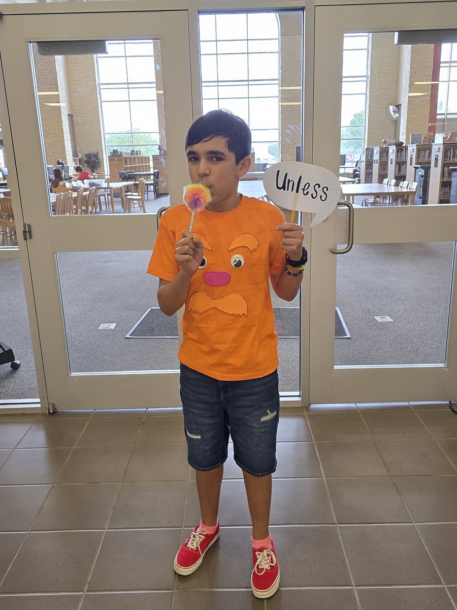 KPerryGRHS's tweet photo. HAPPY Halloween 🎃  #WeAreGR #WeAreGRSLC https://t.co/3MMgHJ73ob