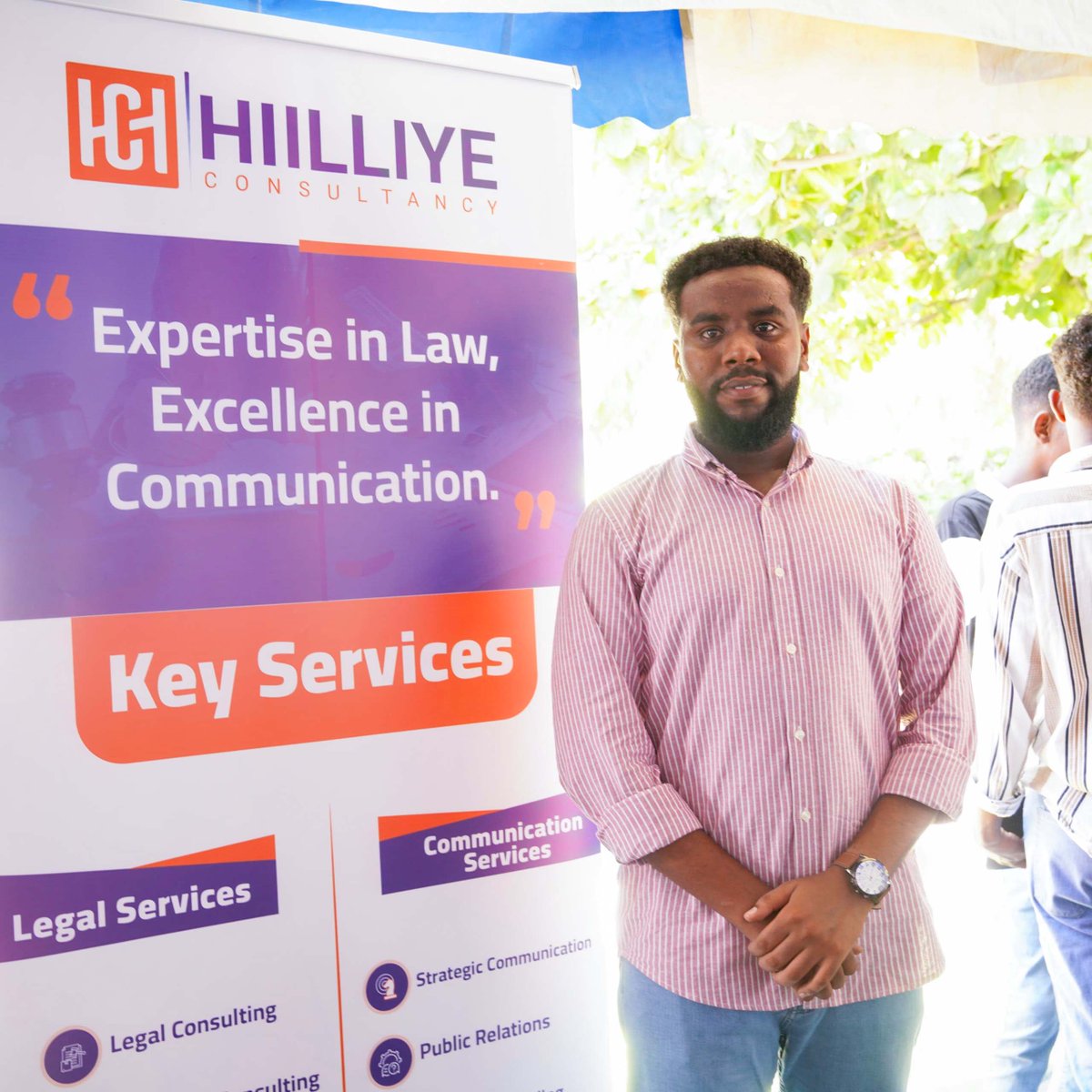 HiilliyeConsult's tweet photo. Waxaan labadii maalin ee u dambaysay aan qayb ka ahayn bandhiga ganacsi ee Suuqa SIMAD oo ka qabsoomay Beerta Nabadda, innaga oo halkaas kusoo bandhignay dhammaan adeegyada aan bixinno. 

Waxaan u mahadcelinaynaa fursadda ay na siyeen @SIMADUniversity &amp; @SIMADiLab. 

#SuuqaSIMAD https://t.co/CylgX2oigm
