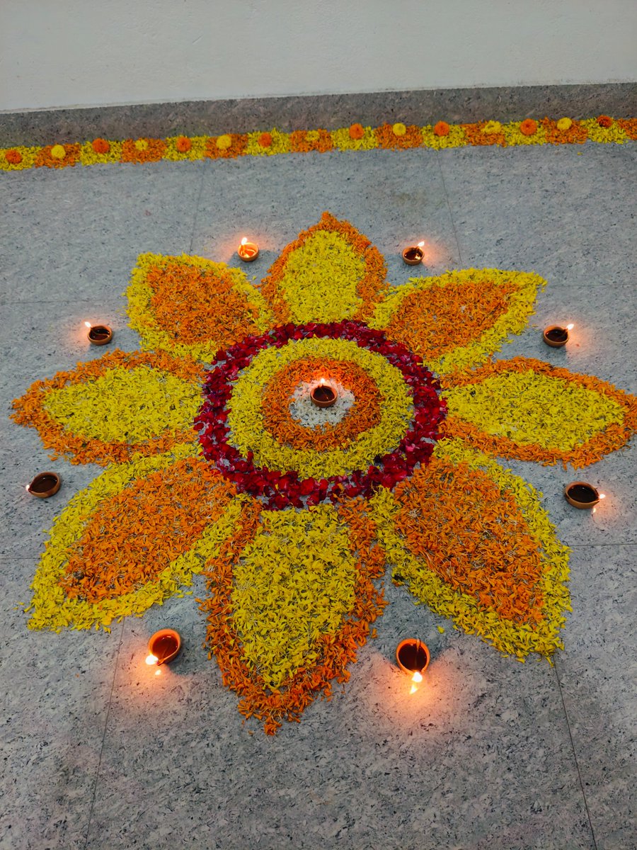 agirlwithspecs's tweet photo. HAPPY DIWALI 🎇🪔 https://t.co/Qg1nKg4hL7