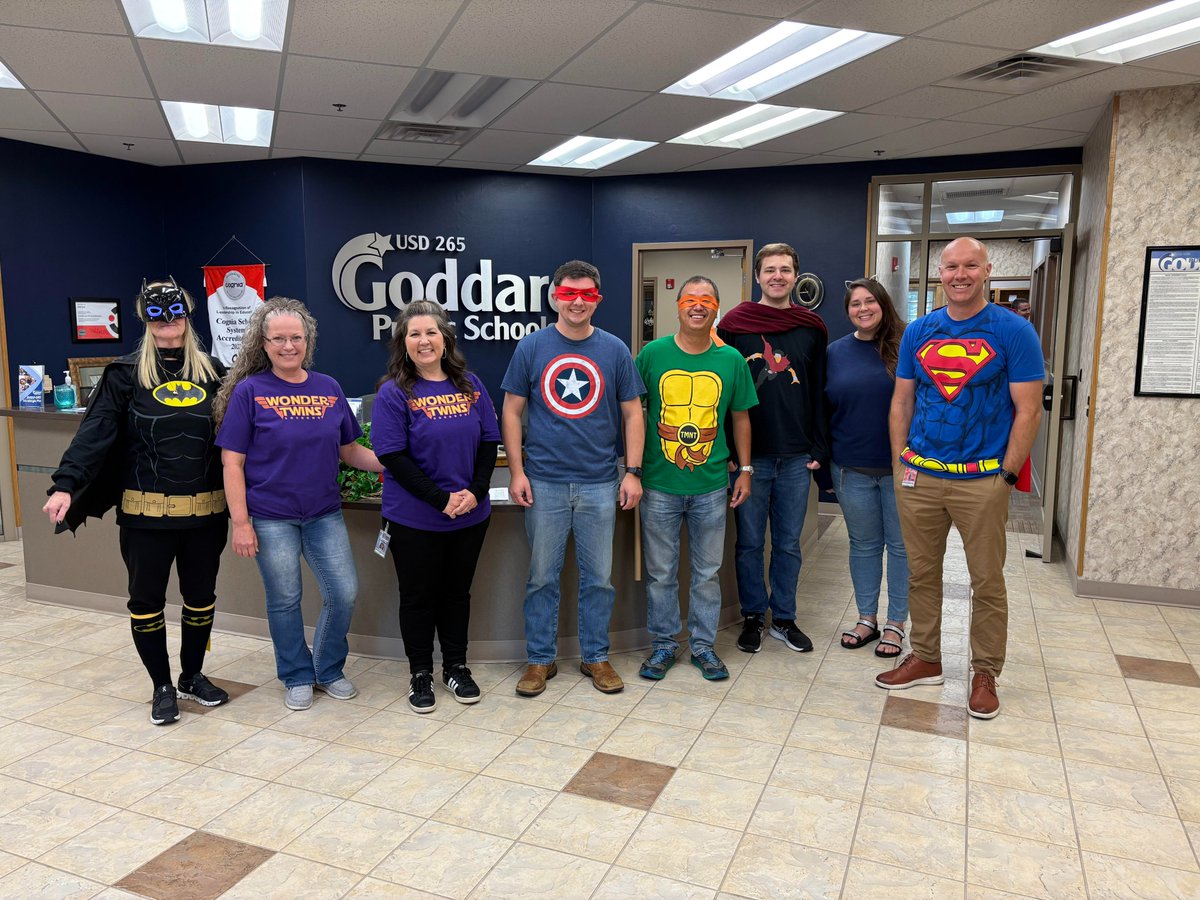 USD265_tech's tweet photo. 🎃Happy Halloween from the SUPER Technology Team! 🍬 https://t.co/Sd6910UqrC