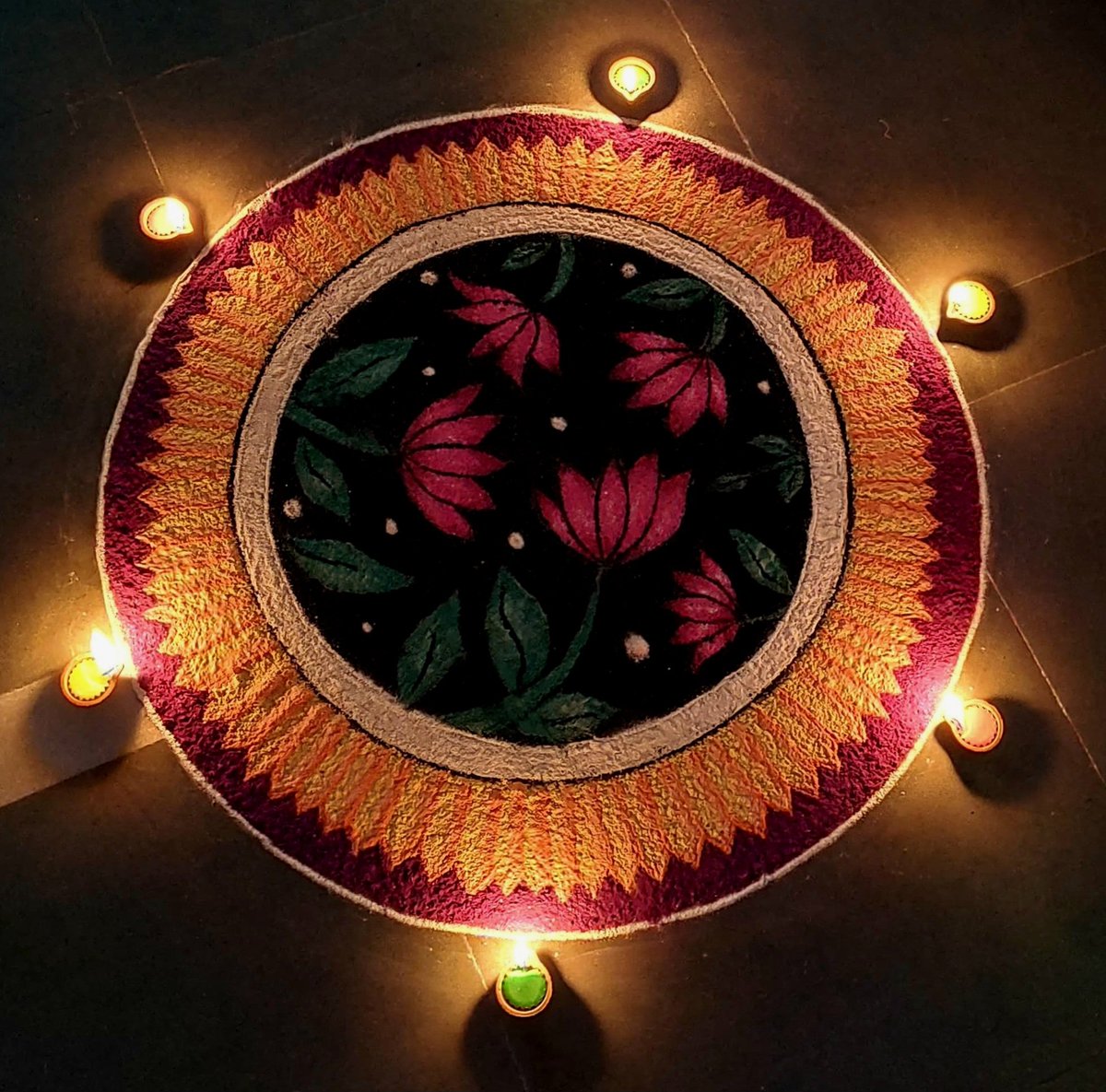 SandhyaLab's tweet image. Diwali vibes at @SandhyaLab!✨️
Colors, laughter and festive spirit!

Wishing everyone a very happy and prosperous Diwali!🪔
@tvmiiser @bio_iisertvm #DiwaliCelebration