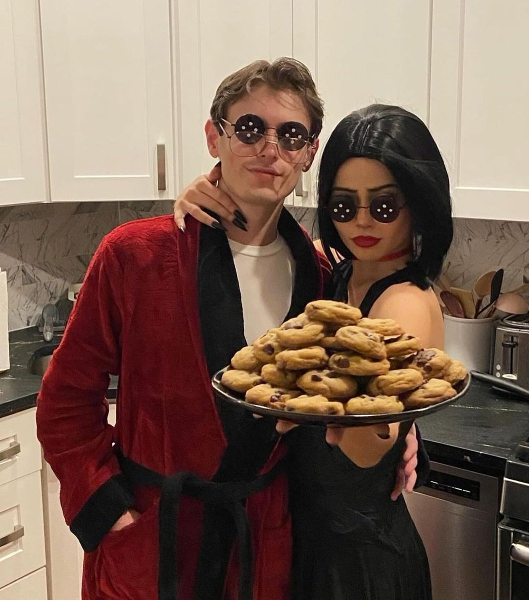 هالووین بعدی، من و چه کسی؟