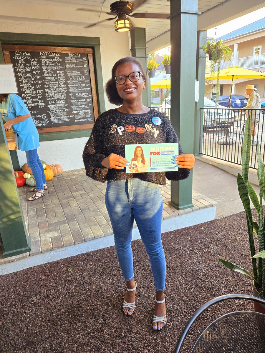 gabseunagal's tweet photo. FIVE DAYS remaining until Election Day ๐บ๐ธ๐บ๐ธ๐บ๐ธ For me, that means all boots on the ground. ๐ฅพ๐ข๐ I've already voted, but I'll still be attending a Whitney Fox fundraiser event tomorrow, then knocking on more doors come Saturday and Monday. #FL13 #ElectWhitneyFox https://t.co/vXomdNIt8S