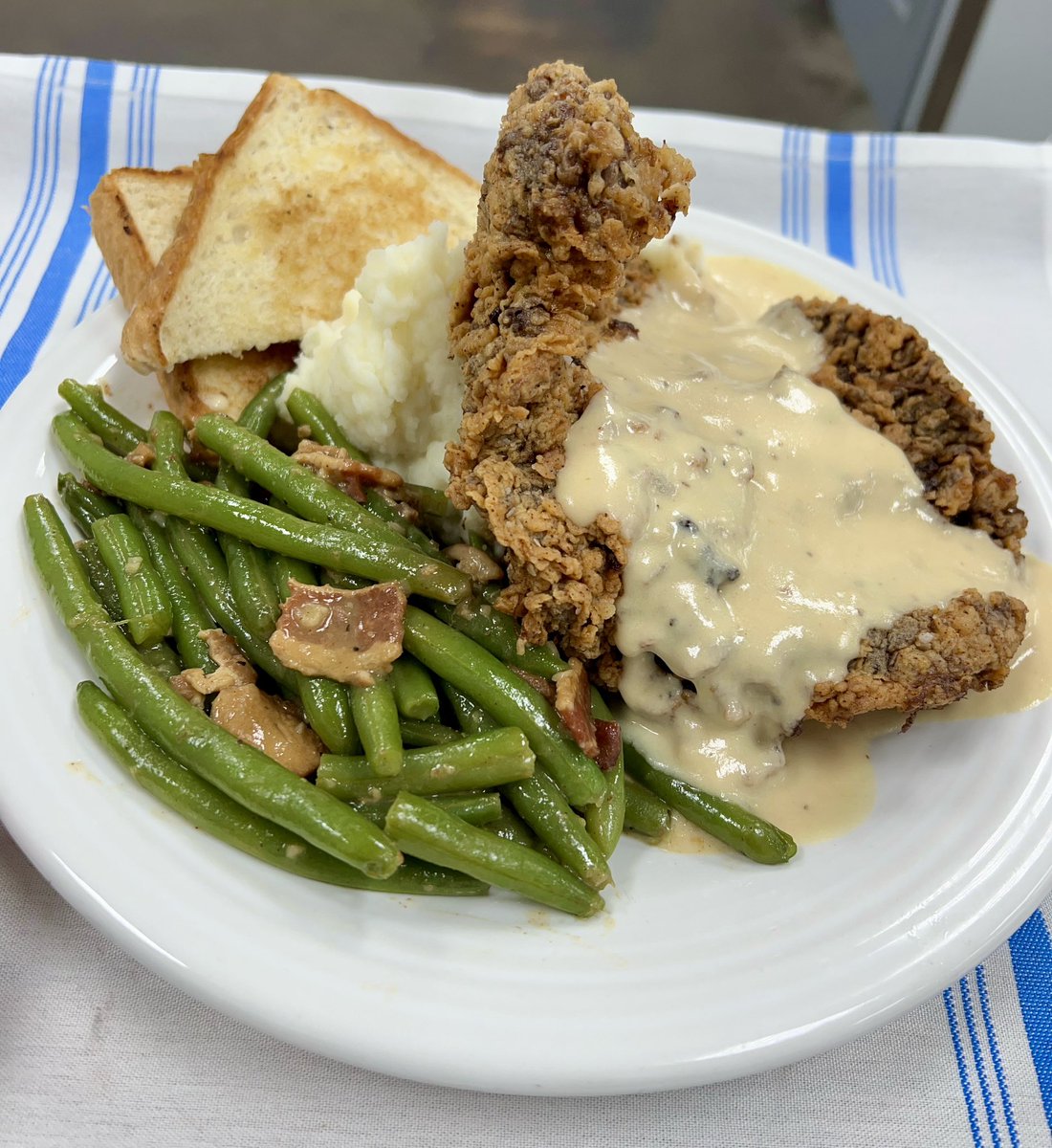 Come see us today!

#MadeFromScratch 
#PartoftheFamily #TheFamilyTable
#TheFamilyTableRestaurant
#EatSmall #EatLocal 
#SupportSmallTexas 
#SupportLocal #SupportSmall #SupportSmallBusiness 
#Farmersville #FarmersvilleTexas 
#BestOfFarmersville #BestOf2024
#TheFamilyTableFV
