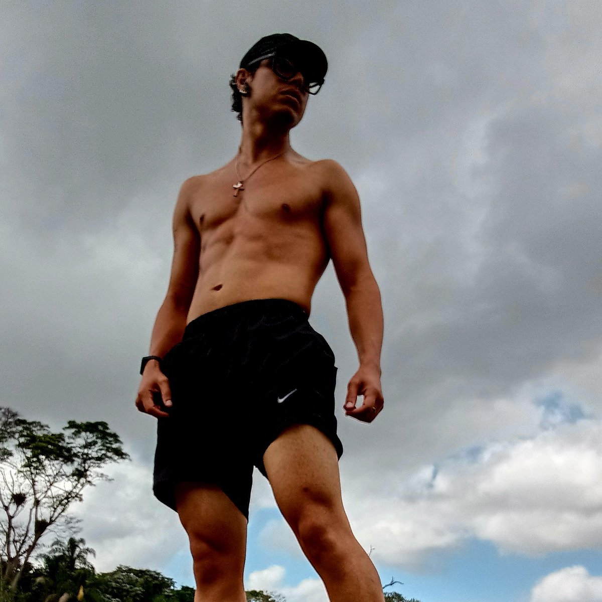 gabi_vanir's tweet photo. Bom dia... hoje completamos 31 dias de 100 flexões ao dia. 
#octubre_challenge #fitness #FitForLife #fitdad #athletic_vanir https://t.co/RfbALfVLdU