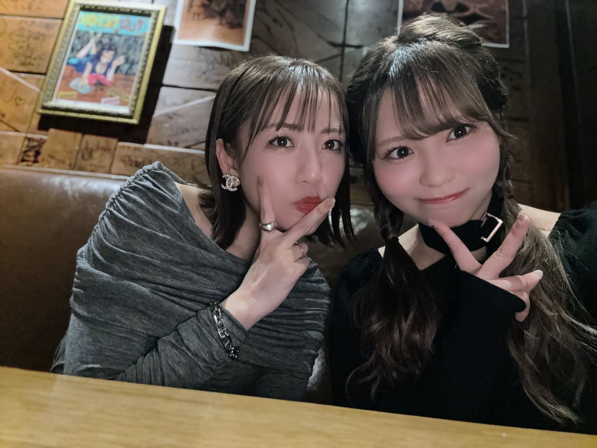 hana_oba's tweet photo. たかみなさんと
先日ご飯に行きました🥹🍽️🎀
ごちそうしていただきました...🥲

全ての行動がかっこよすぎて可愛すぎて
たかみなさんにまた！さらに！もっと！
惚れてしまいました🤦🏻‍♀️(激重感情どーん)

たくさんお話させて頂けて
夢のようでした😭♡

これからも仲良くして下さい！！！
(一生ラブ宣言) https://t.co/5sx18bsgje