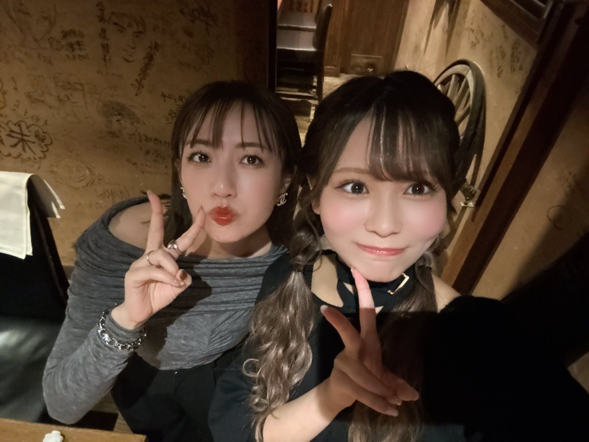 hana_oba's tweet photo. たかみなさんと
先日ご飯に行きました🥹🍽️🎀
ごちそうしていただきました...🥲

全ての行動がかっこよすぎて可愛すぎて
たかみなさんにまた！さらに！もっと！
惚れてしまいました🤦🏻‍♀️(激重感情どーん)

たくさんお話させて頂けて
夢のようでした😭♡

これからも仲良くして下さい！！！
(一生ラブ宣言) https://t.co/5sx18bsgje