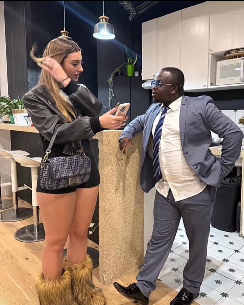 echelonsept's tweet image. Moi 3arbi sans swag qui parle a des 3arbiya y2k sous margiela et Rick Owens