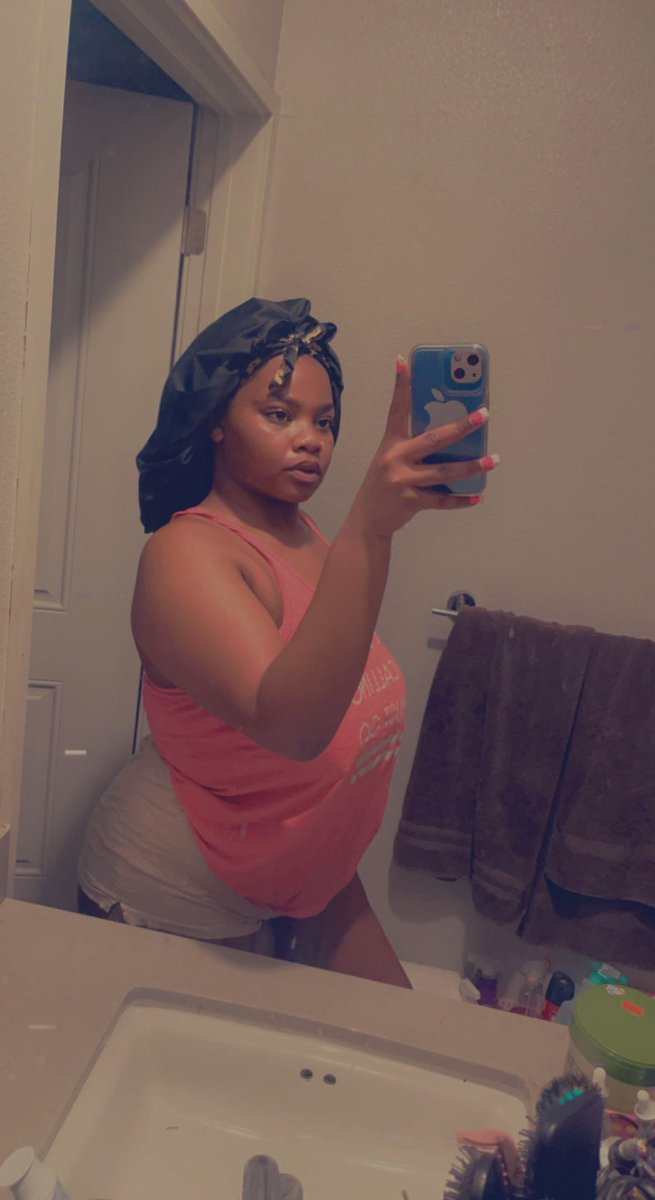 Prettykittie23's tweet photo. Good morning my freaks ❤️😜
My dm are open all day for $40 FaceTim , $15 dick rates 
 serious inquiries only 💜 https://t.co/2QUEYogJqD