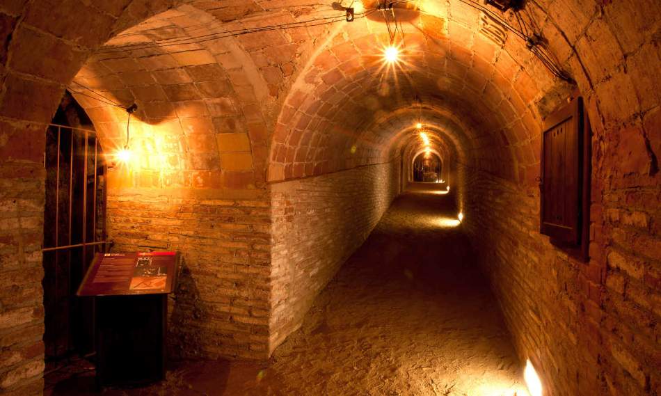 📢#AGENDA #MuseusLocals
✅museuslocals.diba.cat/agenda
Comença novembre!
Alguns museus fan portes obertes el primer diumenge de més! D'altres han preparat activitats per Tots Sants.
Avui destaquem Museu de Berga, <a href="/museucanpapiol/">Museu Romàntic Can Papiol</a>, <a href="/Museu_Esquerda/">Museu de l'Esquerda</a> i Museu Arxiu de Calella.
@culturaDiba