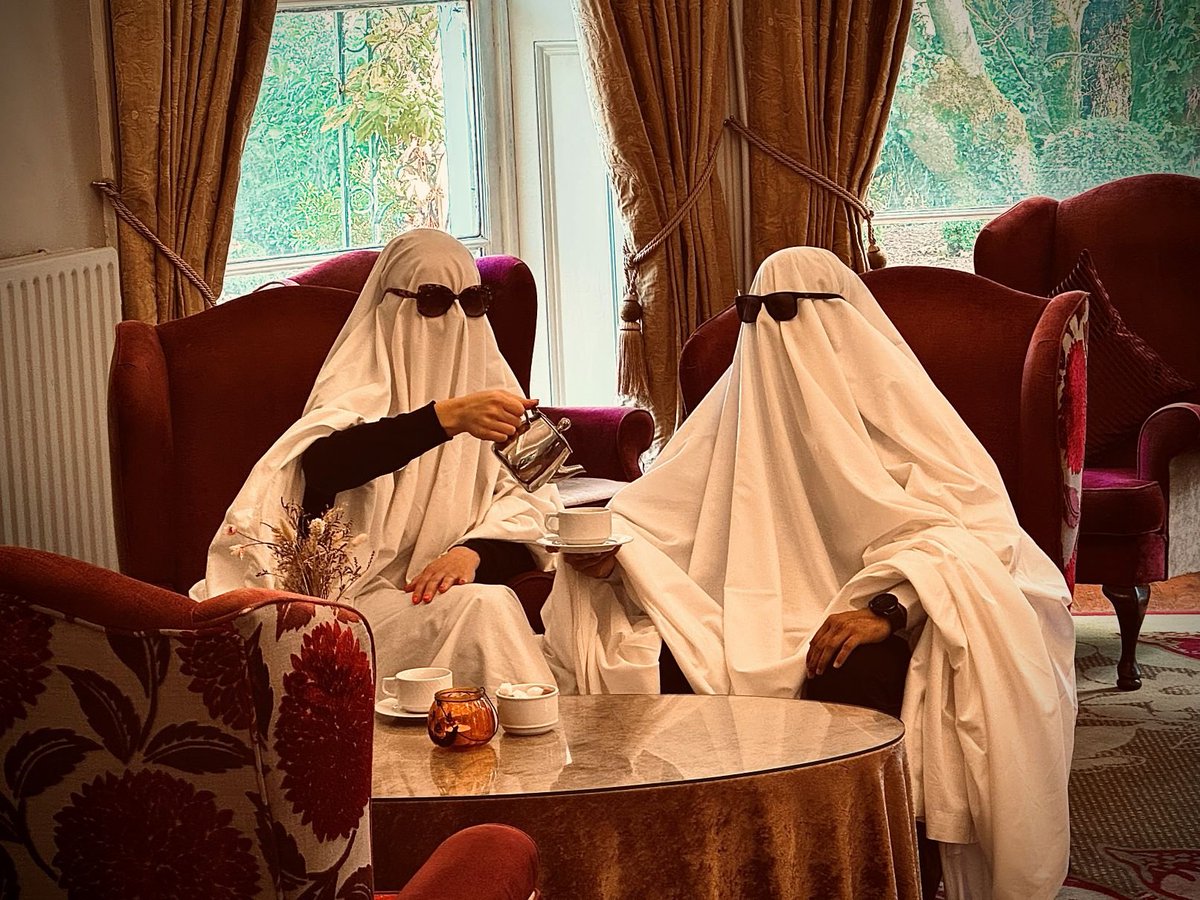 Happy Halloween from Cork’s Vienna Woods Hotel! 

Even our guests from the other side couldn’t resist a ghostly afternoon tea! Wishing you a spook-tacular day filled with treats and frights. 🎃👻 

#HappyHalloween    #CorksViennaWoods #GhostlyGatherings