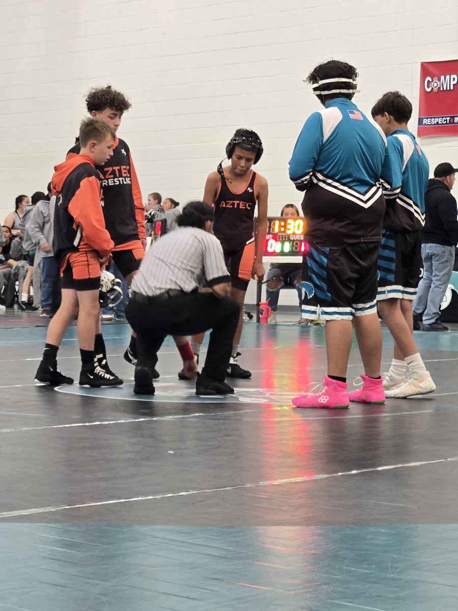 unique_msy's tweet photo. #Aztec wrestling #son #captian #85lbs Super proud moment for me. My son's first wrestling match, he wins easy because he had no one to wrestling. https://t.co/vNx9RN99Of