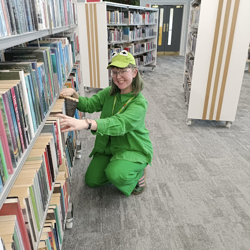 LibrariesNL's tweet photo. Have you spotted any library staff members getting in the Halloween spirit today? There are a few! Happy Halloween! https://t.co/ghRXYsMH52