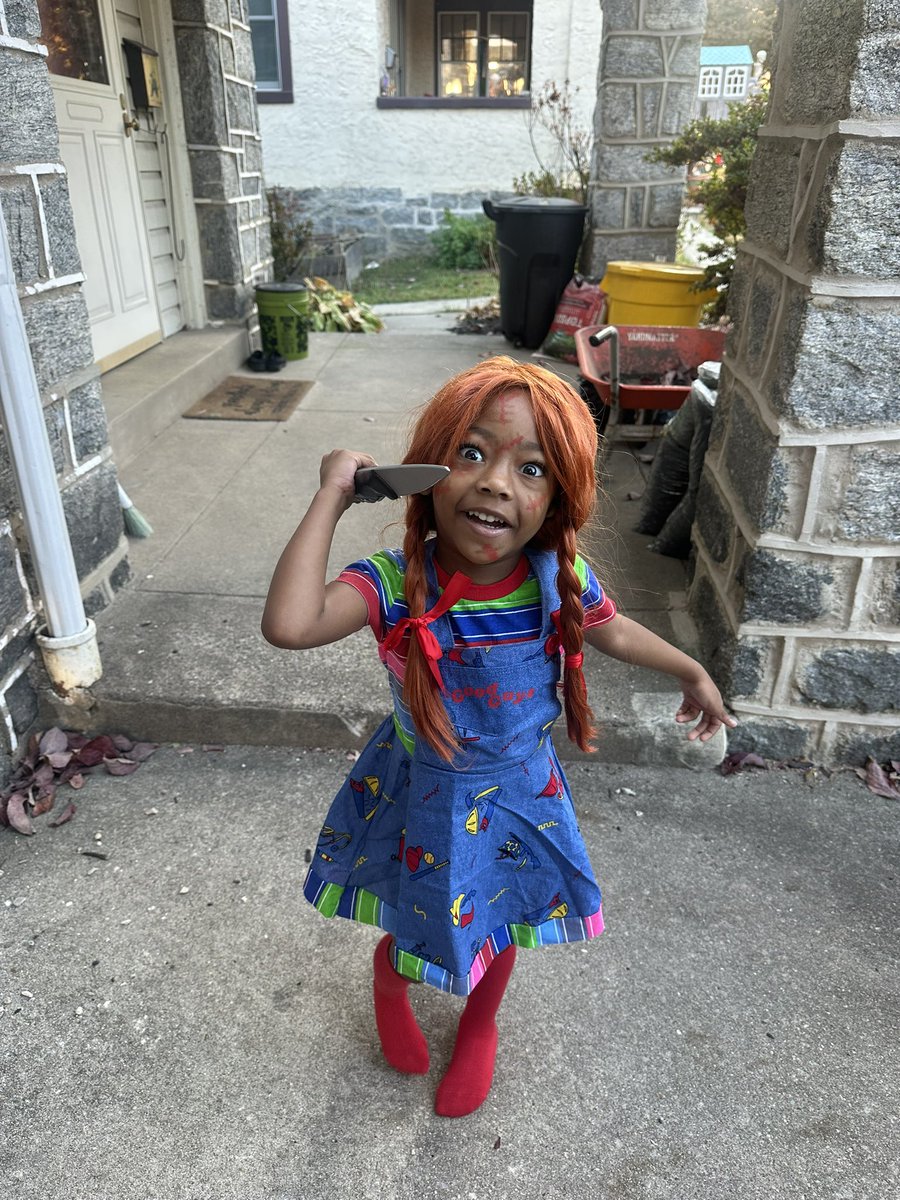 MrsCyrus19's tweet photo. Happy Halloween 🎃 
@FOX29philly @MikeFOX29 
#Chucky #Gothicgirl https://t.co/Hw1IFZYTIe