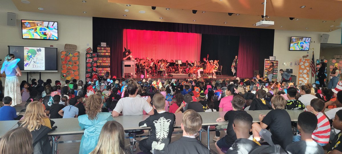 Boo Bash at TCS. Great opportunity to promote the music program and reading. <a href="/SchuemannTCS/">Derek Schuemann</a> <a href="/pbcsd/">The School District of Palm Beach County</a>