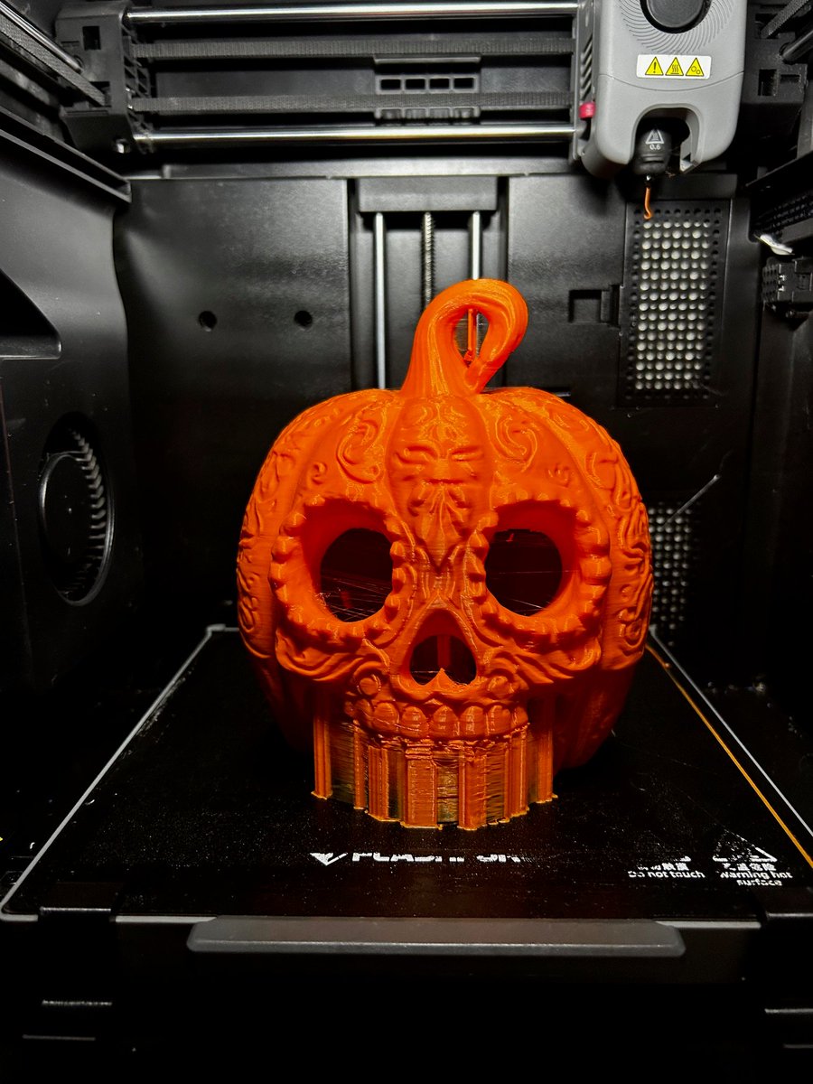 ¡Feliz noche de Halloween! #leon3d #3d #impresion3d #halloween