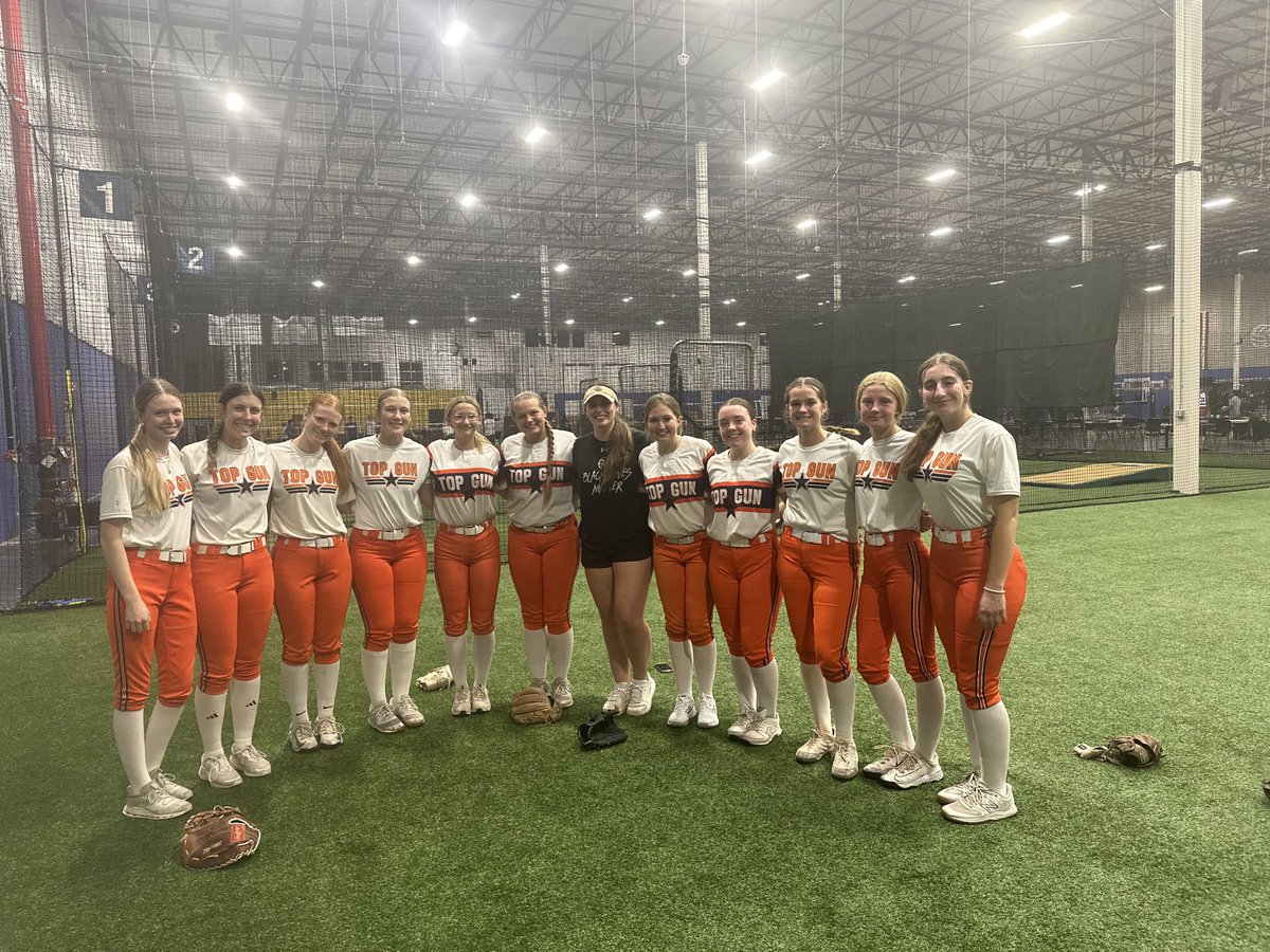Big thank you to Colorado St alumni Sydney Hornbuckle for joining us at practice last night to provide some top end pitching for our batters to get ready for the weekend. We appreciate you joining us and look forward to having you back again. 
<a href="/topgunfastpitch/">Top Gun Fastpitch</a> <a href="/Coach_Brett_TG/">Coach Brett</a>