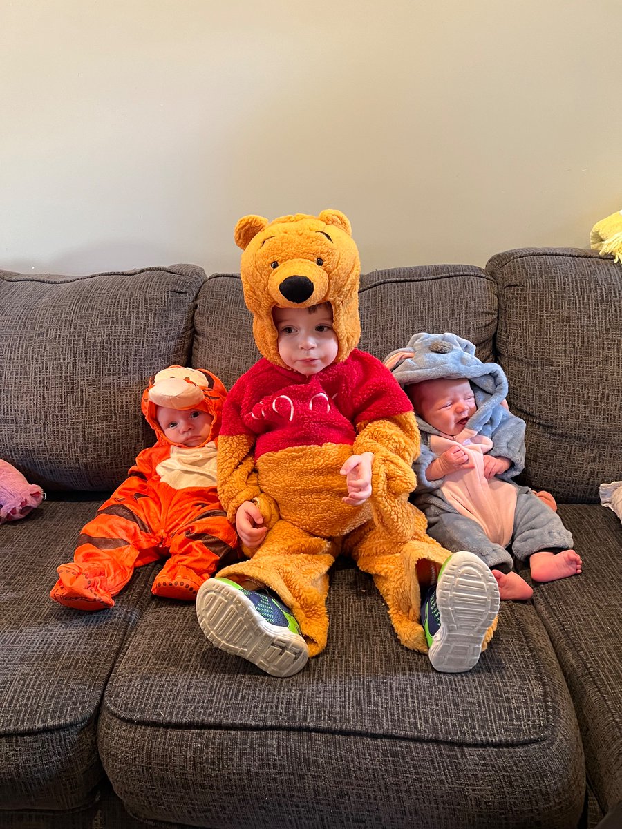 Jess_manager's tweet image. Happy Halloween from Tigger, Pooh and Eeyore! #fox29goodday @FOX29philly