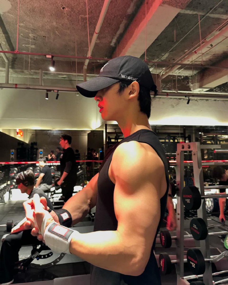 todayHONGSEOK's tweet photo. 241030 오늘의 홍석 | today's HONGSEOK
Hongseok's (_hongseokie) Instagram Update 

[#HONGSEOK] My daily routine 🦾

🔗 https://t.co/1S2Df08E0A

#양홍석 #홍석 https://t.co/3Fyt617lZ9