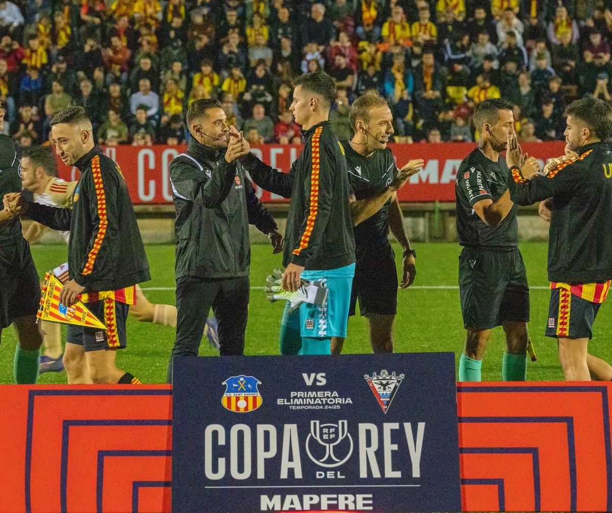 1Nil_T's tweet photo. Quina nit... 🏆💛❤️ https://t.co/UPvSWmCjep