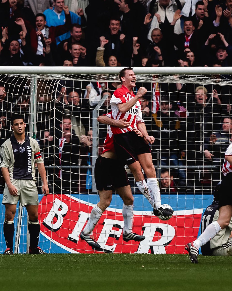 Sinds de invoering van het betaald voetbal (1954) is in alle competities de balans tussen Ajax en PSV precies in evenwicht: beide teams wonnen 66 keer (34 remises) en het doelsaldo is 273-273. 

#AJAPSV