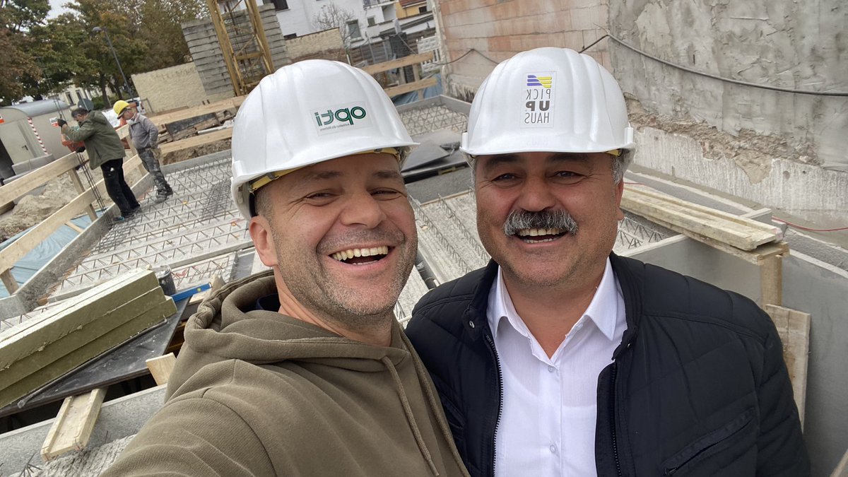 nmakarevic's tweet photo. Život je kao vožnja bicikla…. Dokle okrećeš pedale nećeš pasti…
Naša zgradica u Offenbachu fino napreduje.
Hvala svima ( koji su zaslužili ) na podršci i sva najbolje 🙏👍
P.S
Sve rasprodano.
Ne morate slati upite na DM
#baustelle #baustellenupdate #Baustellensicherheit https://t.co/PXaJHmmsje