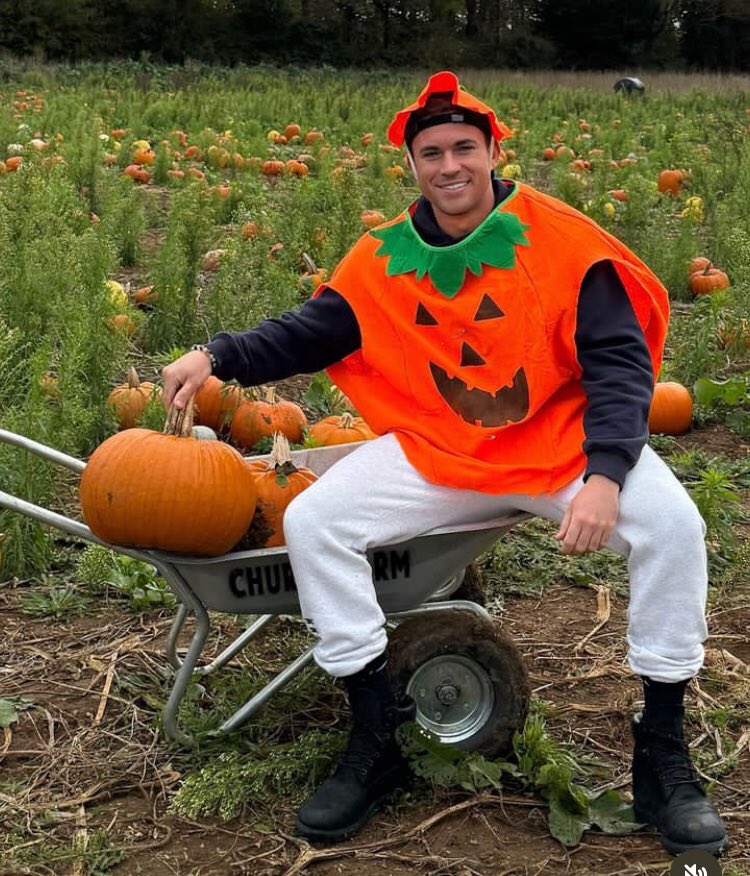 Willparfittpg10's tweet photo. Happy Halloween 🎃🫥 https://t.co/abk1pqxHlM