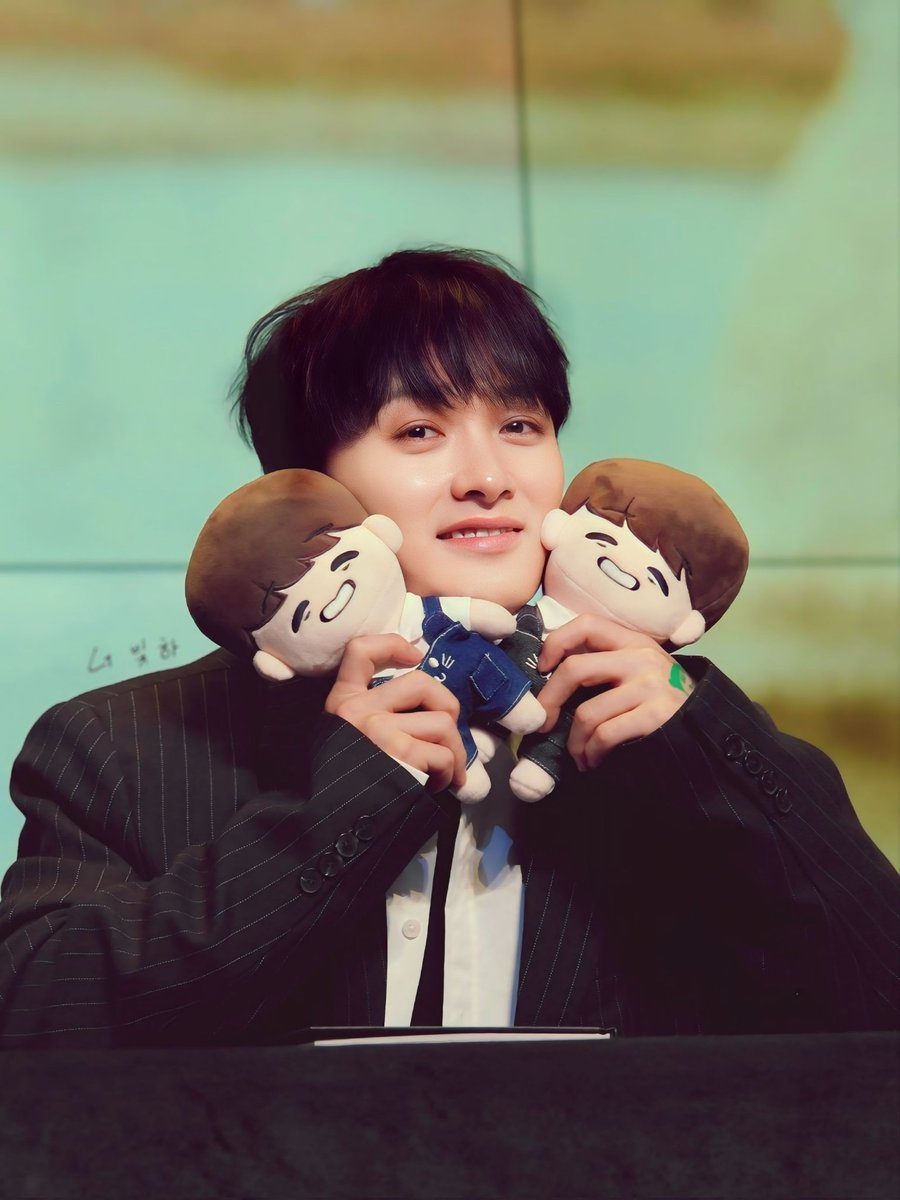 젤 이쁜 가운데 인형
#jwalk
#김재덕